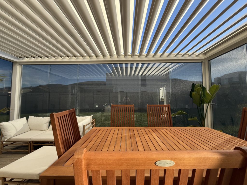 Pergola bioclimatique