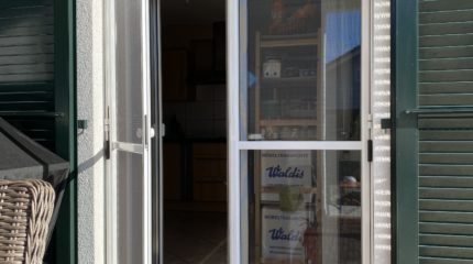 Moustiquaire porte battante 1