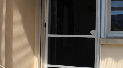 Moustiquaire porte battante 2